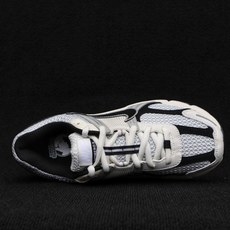 纯原 NK vomero 5 v5跑鞋灰色HQ1182-001NK vomero 5 v5跑鞋灰色HQ1 纯原 NK vomero 5 v5跑鞋灰色HQ1182-001NK vomero 5 v5跑鞋灰色HQ1