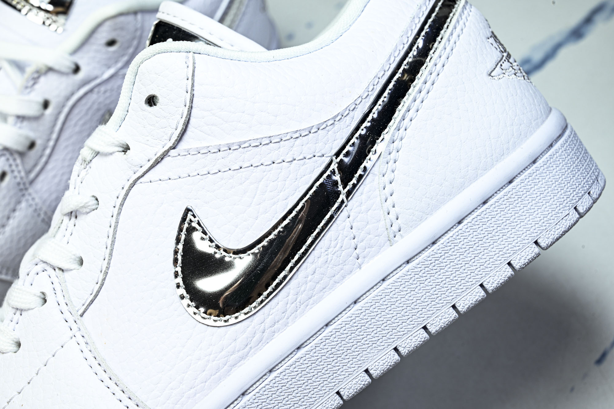 纯原 Air Jordan 1 Low AJ1 乔1全白银勾 低帮复古文化篮球鞋 IQ9381-100 