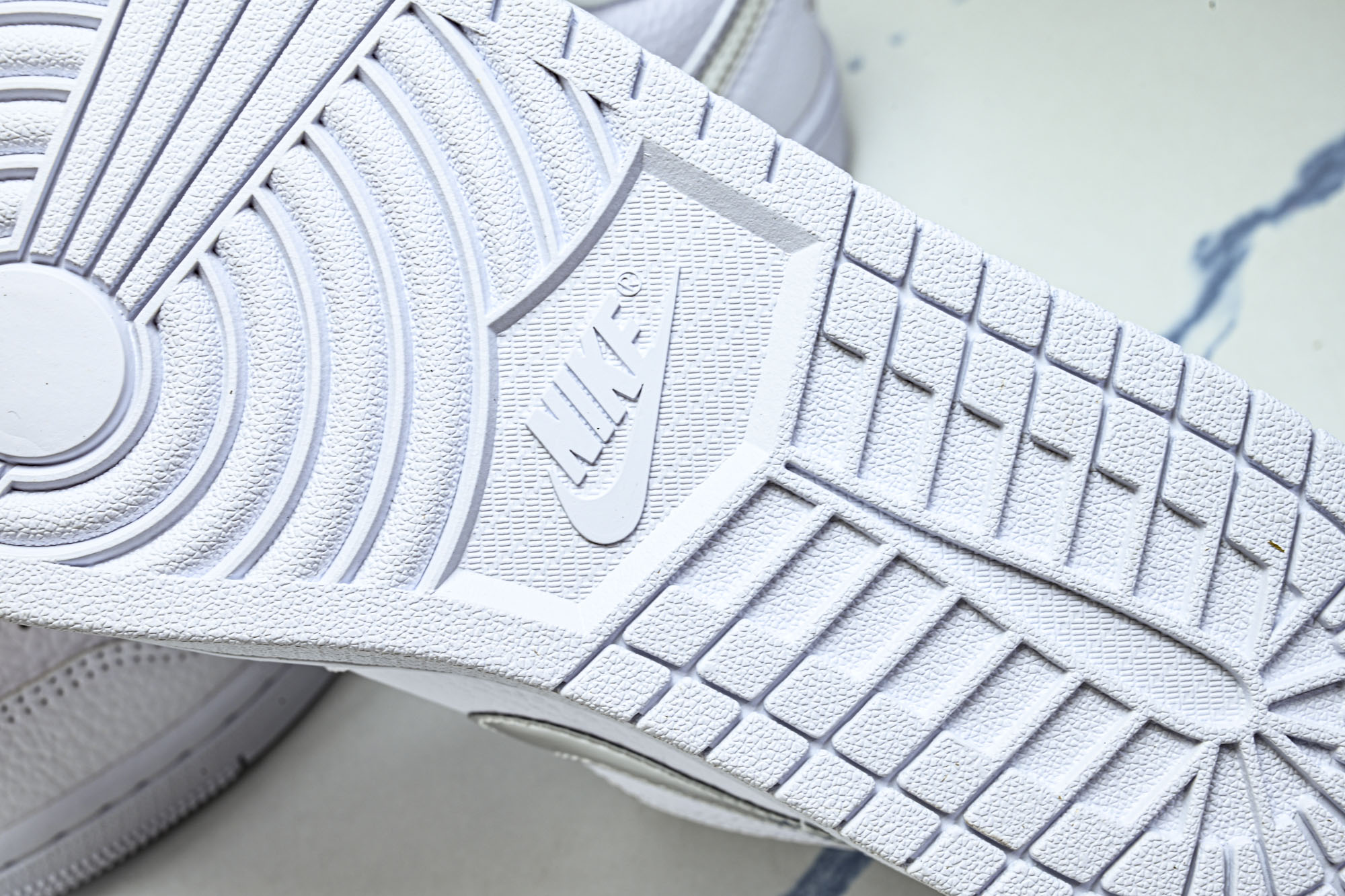纯原 Air Jordan 1 Low AJ1 乔1全白银勾 低帮复古文化篮球鞋 IQ9381-100 