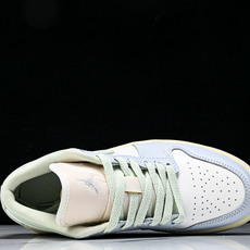 纯原 Air Jordan 1 Low AJ1 乔1淡蓝拼色 低帮文化休闲板鞋 DC0774-108 # 纯原 Air Jordan 1 Low AJ1 乔1淡蓝拼色 低帮文化休闲板鞋 DC0774-108 #