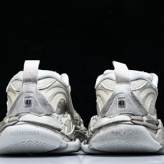 纯原 Balenciaga Triple S 2 官方同步 巴黎世家 潮流跑鞋米色 WTRS2 9191 纯原 Balenciaga Triple S 2 官方同步 巴黎世家 潮流跑鞋米色 WTRS2 9191