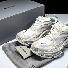 纯原 Balenciaga Triple S 2 官方同步 巴黎世家 潮流跑鞋米色 WTRS2 9191 纯原 Balenciaga Triple S 2 官方同步 巴黎世家 潮流跑鞋米色 WTRS2 9191