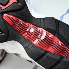 纯原 Nike Air Max 95 复古减震气垫跑鞋IB7862-100 #YZ001-1原版1:1 纯原 Nike Air Max 95 复古减震气垫跑鞋IB7862-100 #YZ001-1原版1:1
