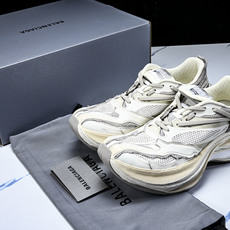 纯原 Balenciaga Jet 巴黎世家压纹印花圆头厚底低帮老爹鞋 WMRTN9191 #YZ018 纯原 Balenciaga Jet 巴黎世家压纹印花圆头厚底低帮老爹鞋 WMRTN9191 #YZ018