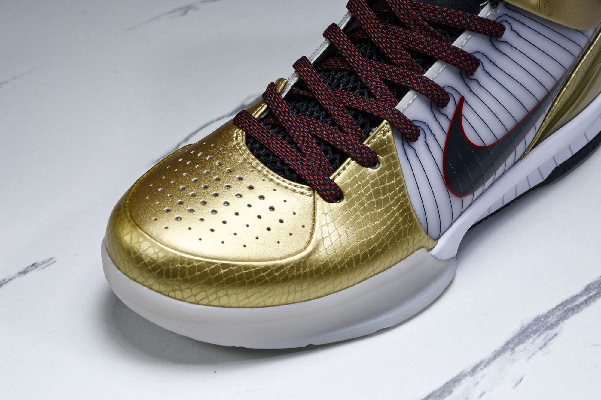 纯原NK Zoom Kobe 4 Protro“Gold Medal”白黑金 FQ3544-100 #Y