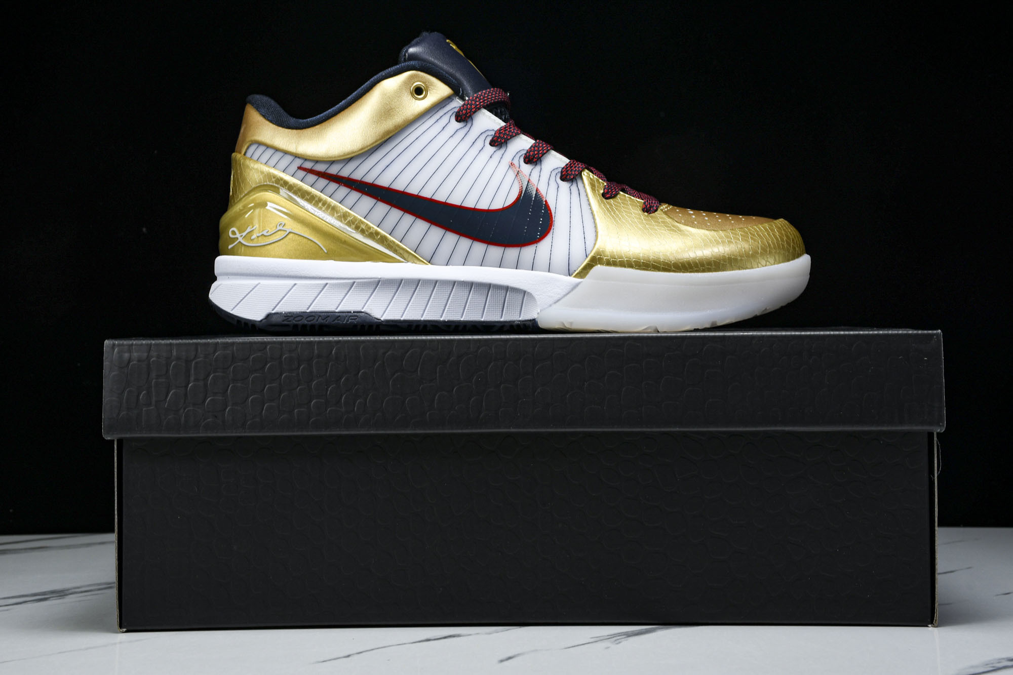 纯原NK Zoom Kobe 4 Protro“Gold Medal”白黑金 FQ3544-100 #Y