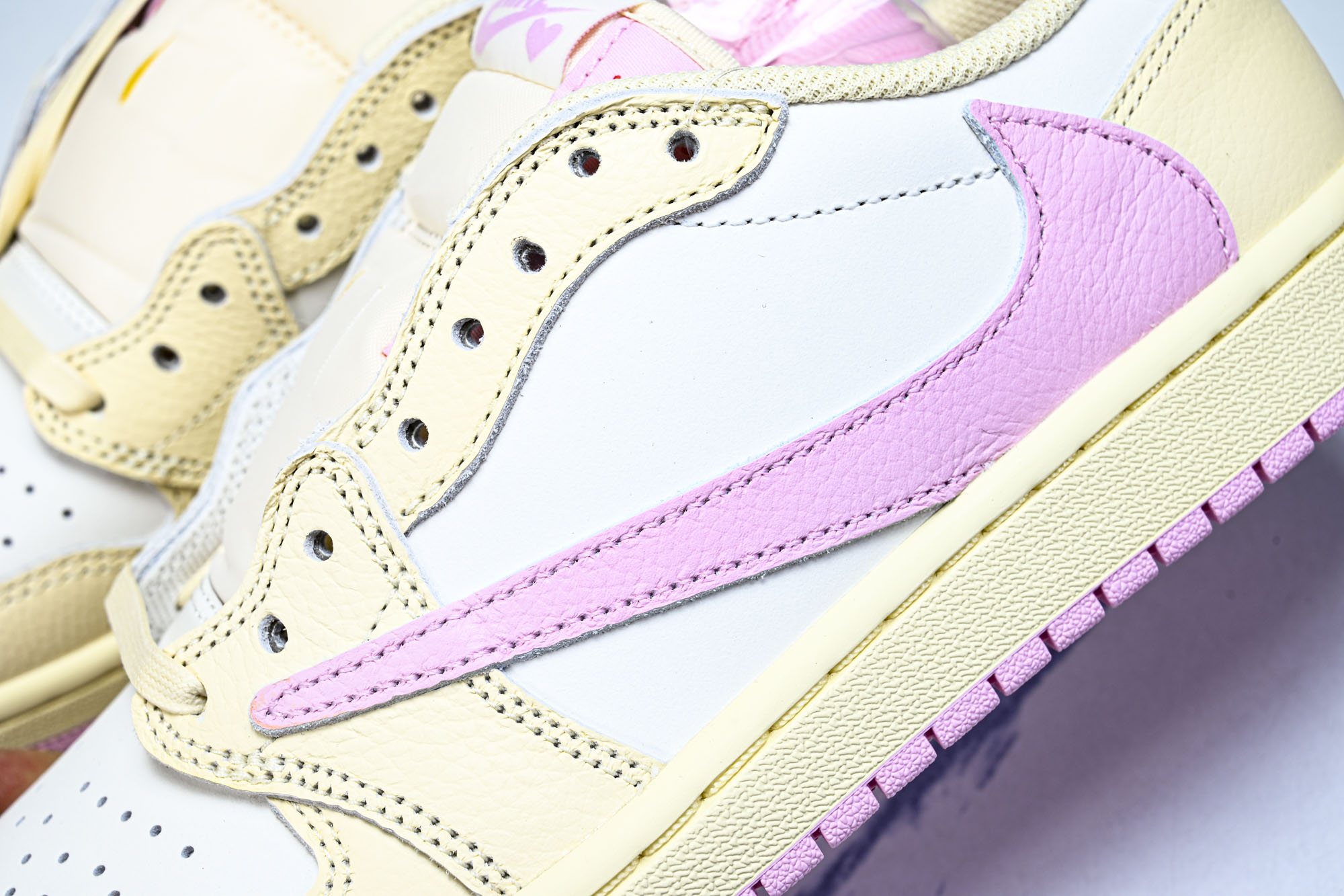 纯原Air Jordan 1 Retro Low OG SP Travis Scott Shy Pink