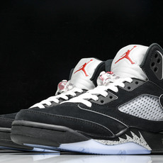 纯原Air Jordan 5 Retro OG Black Metallic Reimagined 黑灰 纯原Air Jordan 5 Retro OG Black Metallic Reimagined 黑灰
