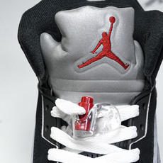 纯原Air Jordan 5 Retro OG Black Metallic Reimagined 黑灰 纯原Air Jordan 5 Retro OG Black Metallic Reimagined 黑灰