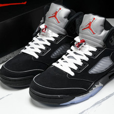 纯原Air Jordan 5 Retro OG Black Metallic Reimagined 黑灰 纯原Air Jordan 5 Retro OG Black Metallic Reimagined 黑灰