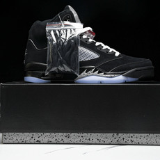 纯原Air Jordan 5 Retro OG Black Metallic Reimagined 黑灰 纯原Air Jordan 5 Retro OG Black Metallic Reimagined 黑灰