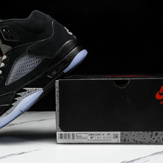 纯原Air Jordan 5 Retro OG Black Metallic Reimagined 黑灰 纯原Air Jordan 5 Retro OG Black Metallic Reimagined 黑灰