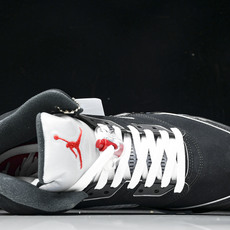 纯原Air Jordan 5 “Black Metallic Reimagined”复刻黑银色 HF39 纯原Air Jordan 5 “Black Metallic Reimagined”复刻黑银色 HF39