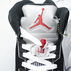 纯原Air Jordan 5 “Black Metallic Reimagined”复刻黑银色 HF39 纯原Air Jordan 5 “Black Metallic Reimagined”复刻黑银色 HF39