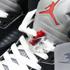 纯原Air Jordan 5 “Black Metallic Reimagined”复刻黑银色 HF39 纯原Air Jordan 5 “Black Metallic Reimagined”复刻黑银色 HF39