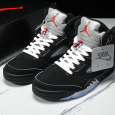 纯原Air Jordan 5 “Black Metallic Reimagined”复刻黑银色 HF39 纯原Air Jordan 5 “Black Metallic Reimagined”复刻黑银色 HF39