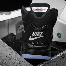 纯原Air Jordan 5 “Black Metallic Reimagined”复刻黑银色 HF39 纯原Air Jordan 5 “Black Metallic Reimagined”复刻黑银色 HF39