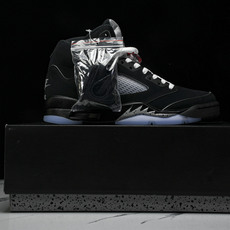 纯原Air Jordan 5 “Black Metallic Reimagined”复刻黑银色 HF39 纯原Air Jordan 5 “Black Metallic Reimagined”复刻黑银色 HF39