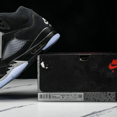 纯原Air Jordan 5 “Black Metallic Reimagined”复刻黑银色 HF39 纯原Air Jordan 5 “Black Metallic Reimagined”复刻黑银色 HF39