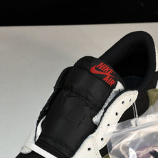 纯原Travis Scott x Air Jordan 1 Low OG WMNS“Olive”橄榄绿 纯原Travis Scott x Air Jordan 1 Low OG WMNS“Olive”橄榄绿