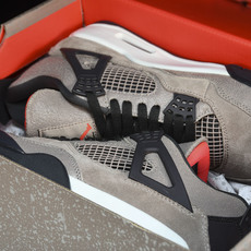 纯原Air Jordan 4 Haze AJ4 黑棕 麂皮 小TS 雾霾咖啡摩卡 DB0732-200 纯原Air Jordan 4 Haze AJ4 黑棕 麂皮 小TS 雾霾咖啡摩卡 DB0732-200