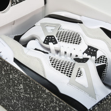 纯原Air Jordan 4 Retro“Military Black”灰白黑 小白水泥 DH6927- 纯原Air Jordan 4 Retro“Military Black”灰白黑 小白水泥 DH6927-