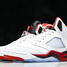 纯原Maniére x Air Jordan 5 Retro OG AM 篮球鞋 HQ7978-101 纯原Maniére x Air Jordan 5 Retro OG AM 篮球鞋 HQ7978-101