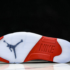 纯原Maniére x Air Jordan 5 Retro OG AM 篮球鞋 HQ7978-101 纯原Maniére x Air Jordan 5 Retro OG AM 篮球鞋 HQ7978-101