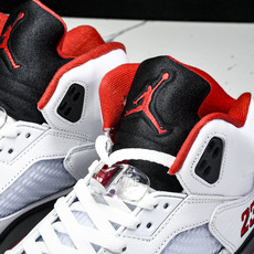 纯原Maniére x Air Jordan 5 Retro OG AM 篮球鞋 HQ7978-101 纯原Maniére x Air Jordan 5 Retro OG AM 篮球鞋 HQ7978-101