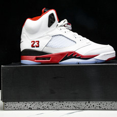 纯原Maniére x Air Jordan 5 Retro OG AM 篮球鞋 HQ7978-101 纯原Maniére x Air Jordan 5 Retro OG AM 篮球鞋 HQ7978-101
