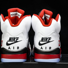 纯原Maniére x Air Jordan 5 Retro OG AM 篮球鞋 HQ7978-101 纯原Maniére x Air Jordan 5 Retro OG AM 篮球鞋 HQ7978-101