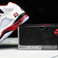 纯原Maniére x Air Jordan 5 Retro OG AM 篮球鞋 HQ7978-101 纯原Maniére x Air Jordan 5 Retro OG AM 篮球鞋 HQ7978-101