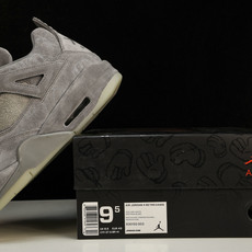 纯原Air Jordan 4 Retro Kaws 夜光麂皮灰限量联名 -003 #YZ015✦原楦原纸 纯原Air Jordan 4 Retro Kaws 夜光麂皮灰限量联名 -003 #YZ015✦原楦原纸