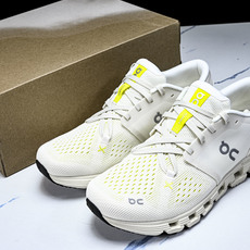 纯原 On昂跑 Cloud X4 舒适透气支撑 训练跑步鞋2026新品3ME #YZ014市场最高版 区 纯原 On昂跑 Cloud X4 舒适透气支撑 训练跑步鞋2026新品3ME #YZ014市场最高版 区