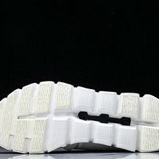 纯原 On昂跑 Cloud6 舒适透气支撑 训练跑步鞋2026新品3MF #YZ014市场最高版 区别通 纯原 On昂跑 Cloud6 舒适透气支撑 训练跑步鞋2026新品3MF #YZ014市场最高版 区别通