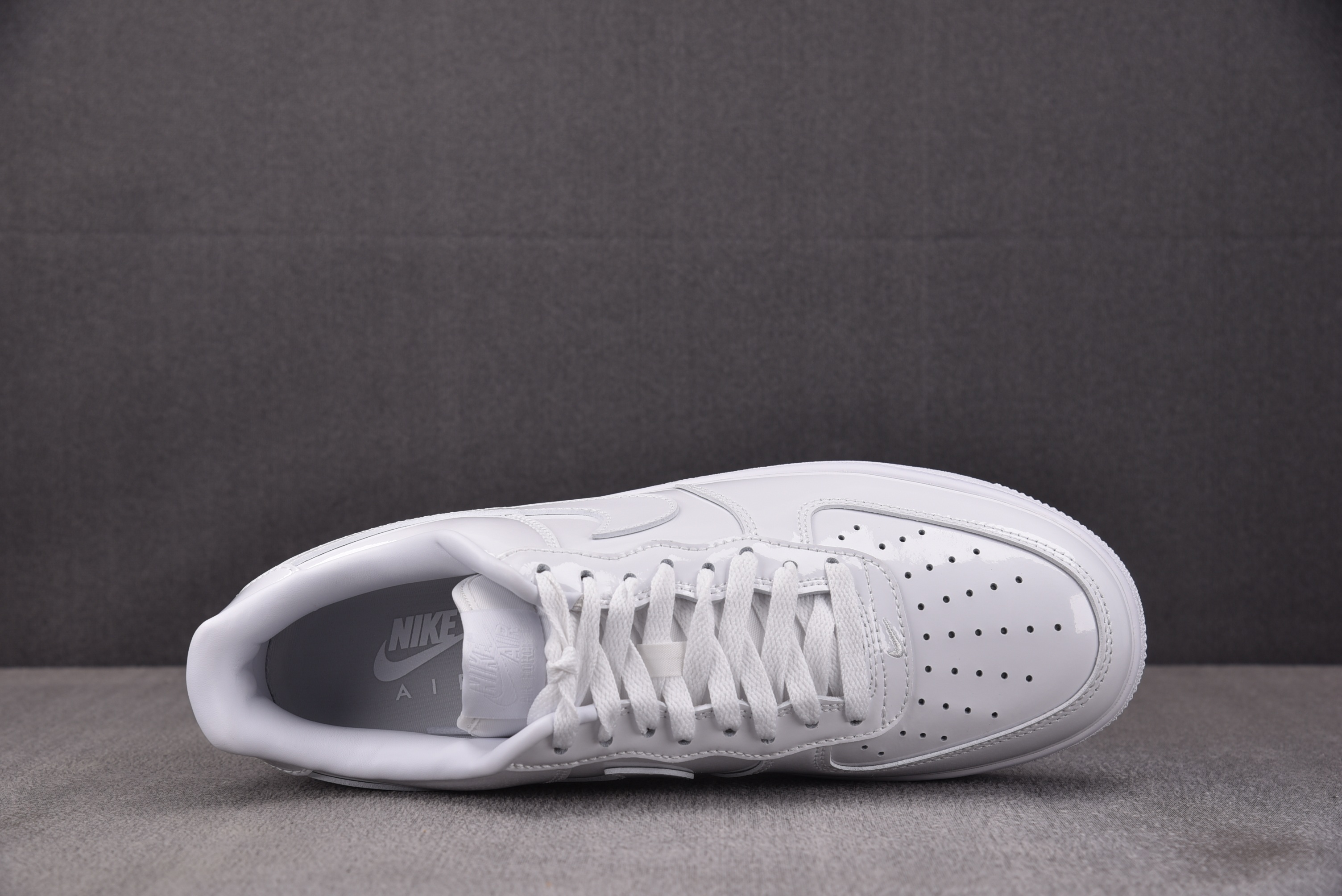 NK Air Force 1 Low '07 Premium White Patent 白漆皮 IV28