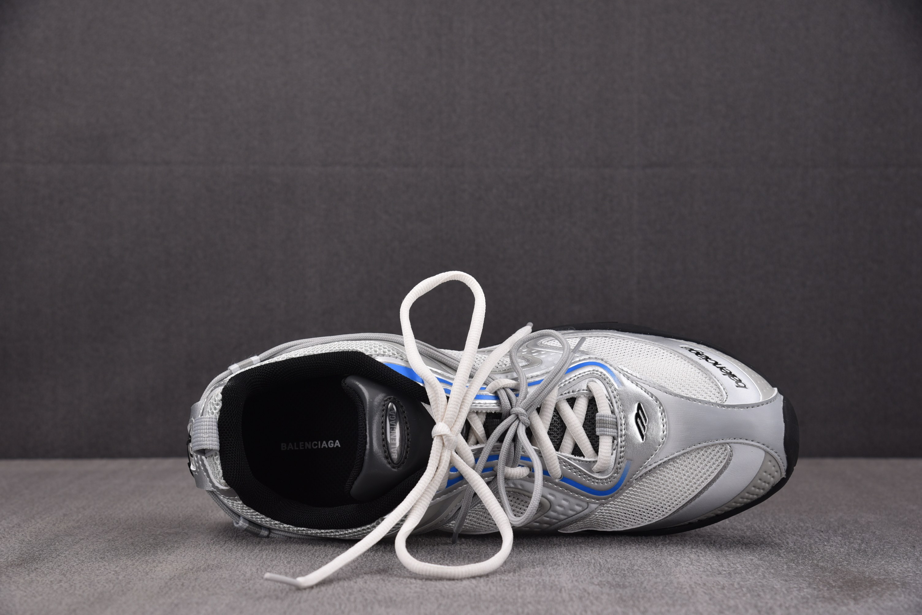 Balenciaga Radar Gradient Lines 银灰 #YZ018-535-46