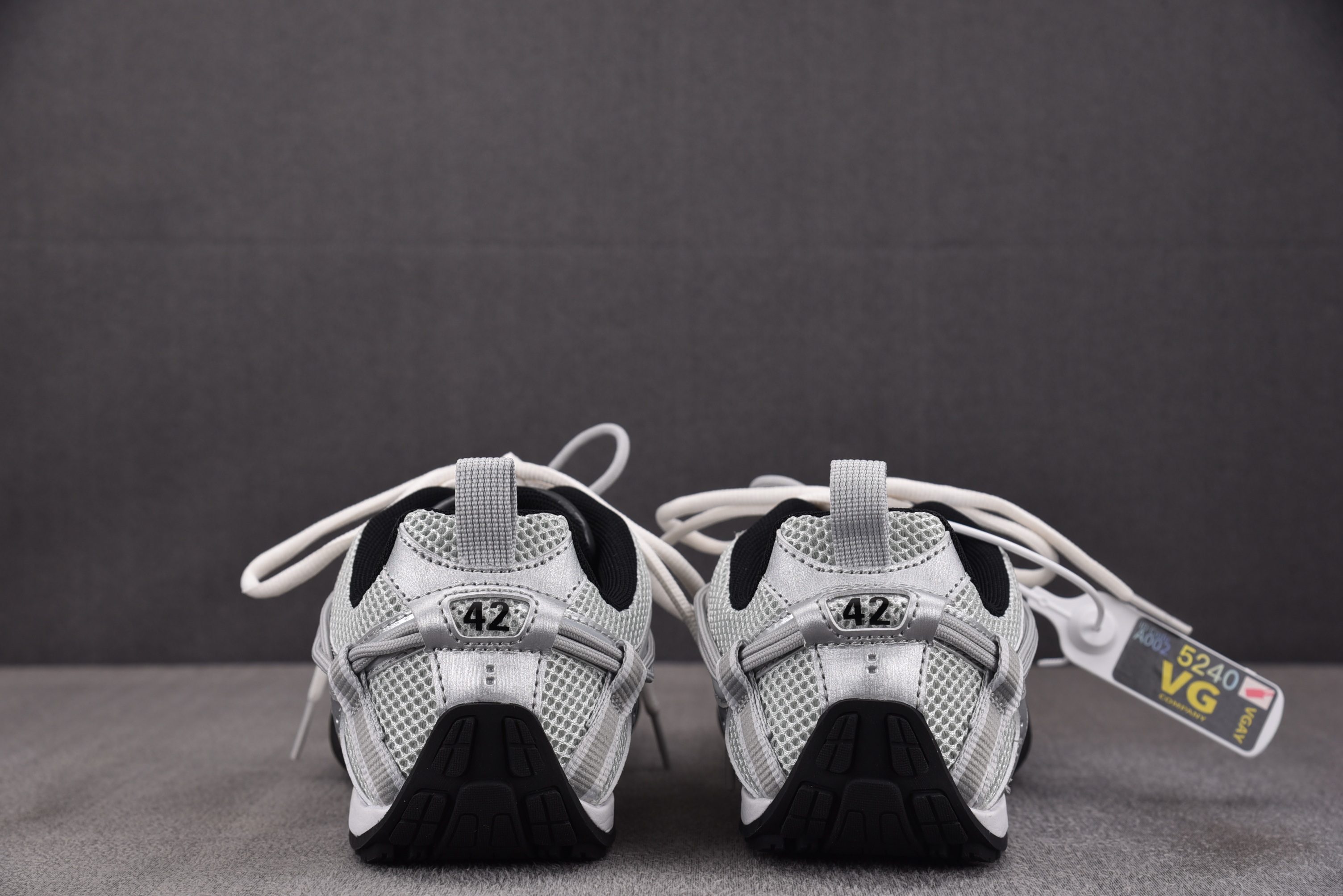 Balenciaga Radar Gradient Lines 银灰 #YZ018-535-46