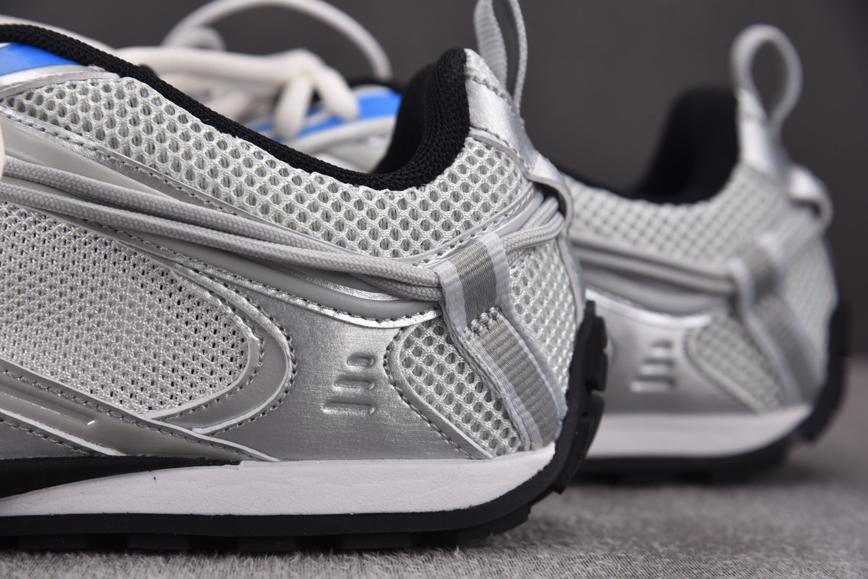 Balenciaga Radar Gradient Lines 银灰 #YZ018-535-46