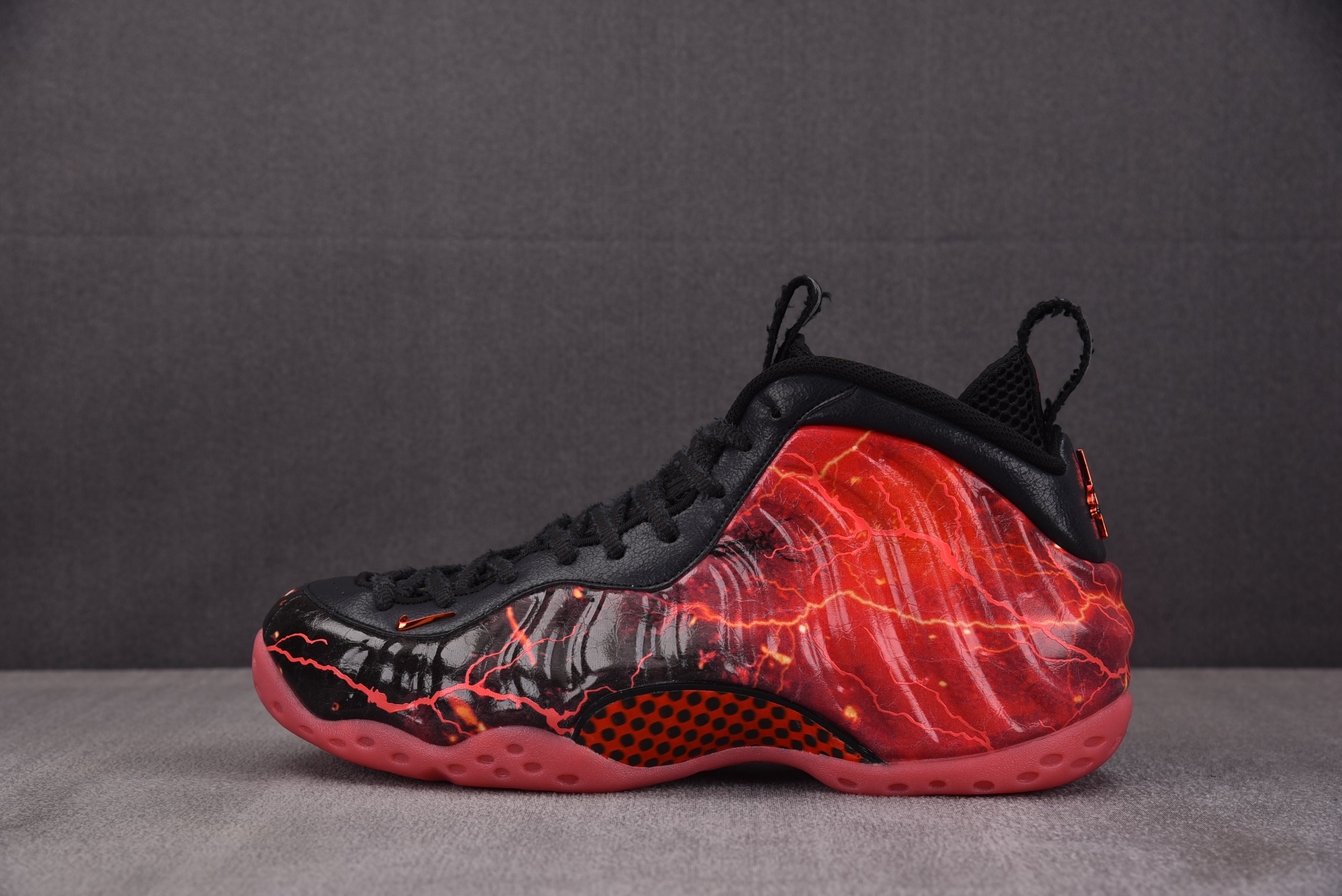 NK Air Foamposite One Stranger Things 怪奇物语喷泡 IR7336-