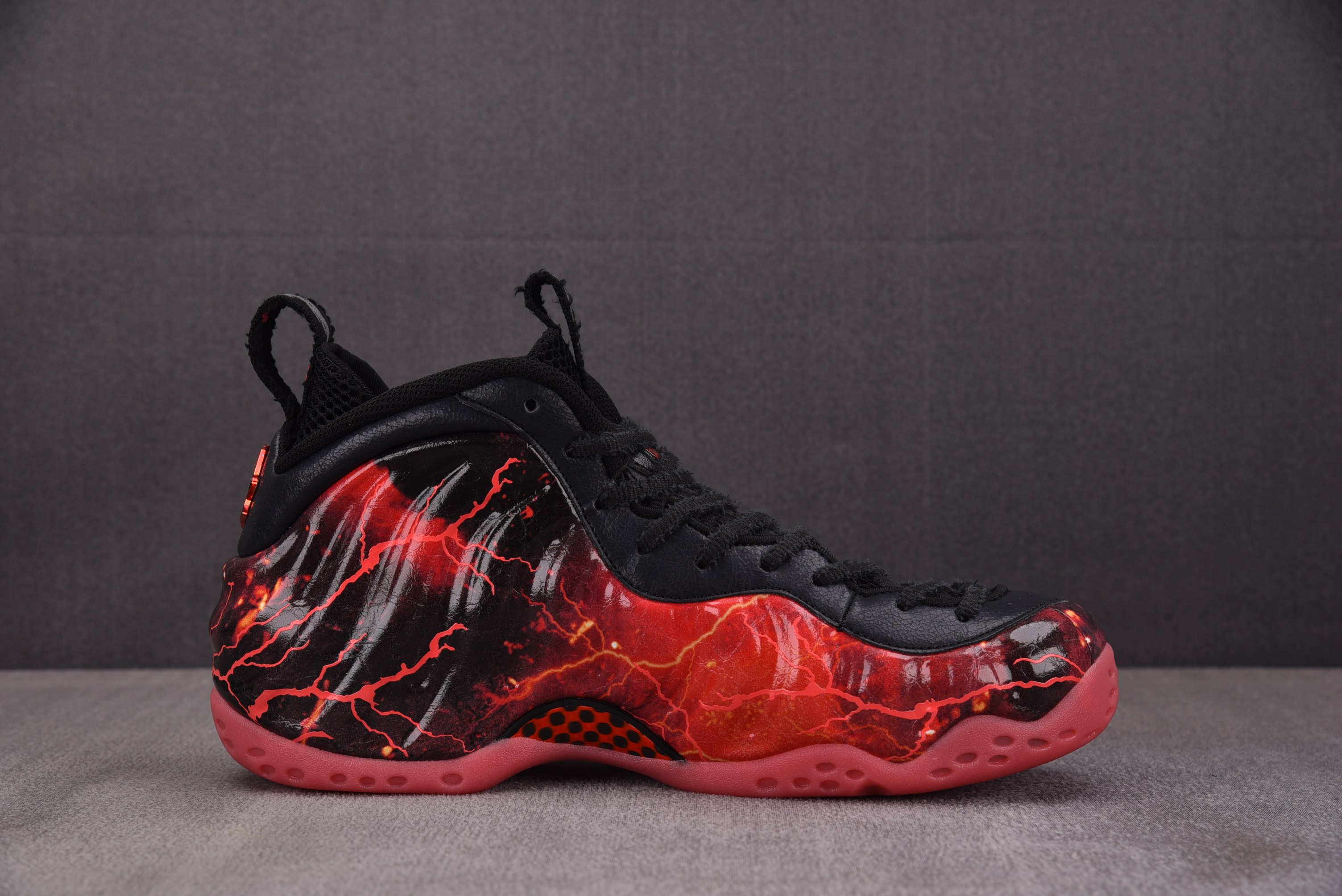 NK Air Foamposite One Stranger Things 怪奇物语喷泡 IR7336-