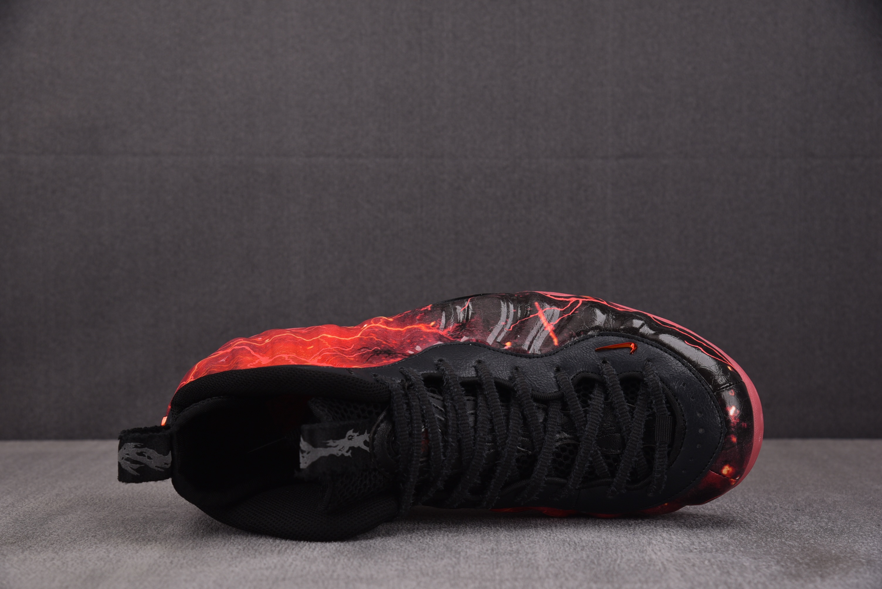NK Air Foamposite One Stranger Things 怪奇物语喷泡 IR7336-