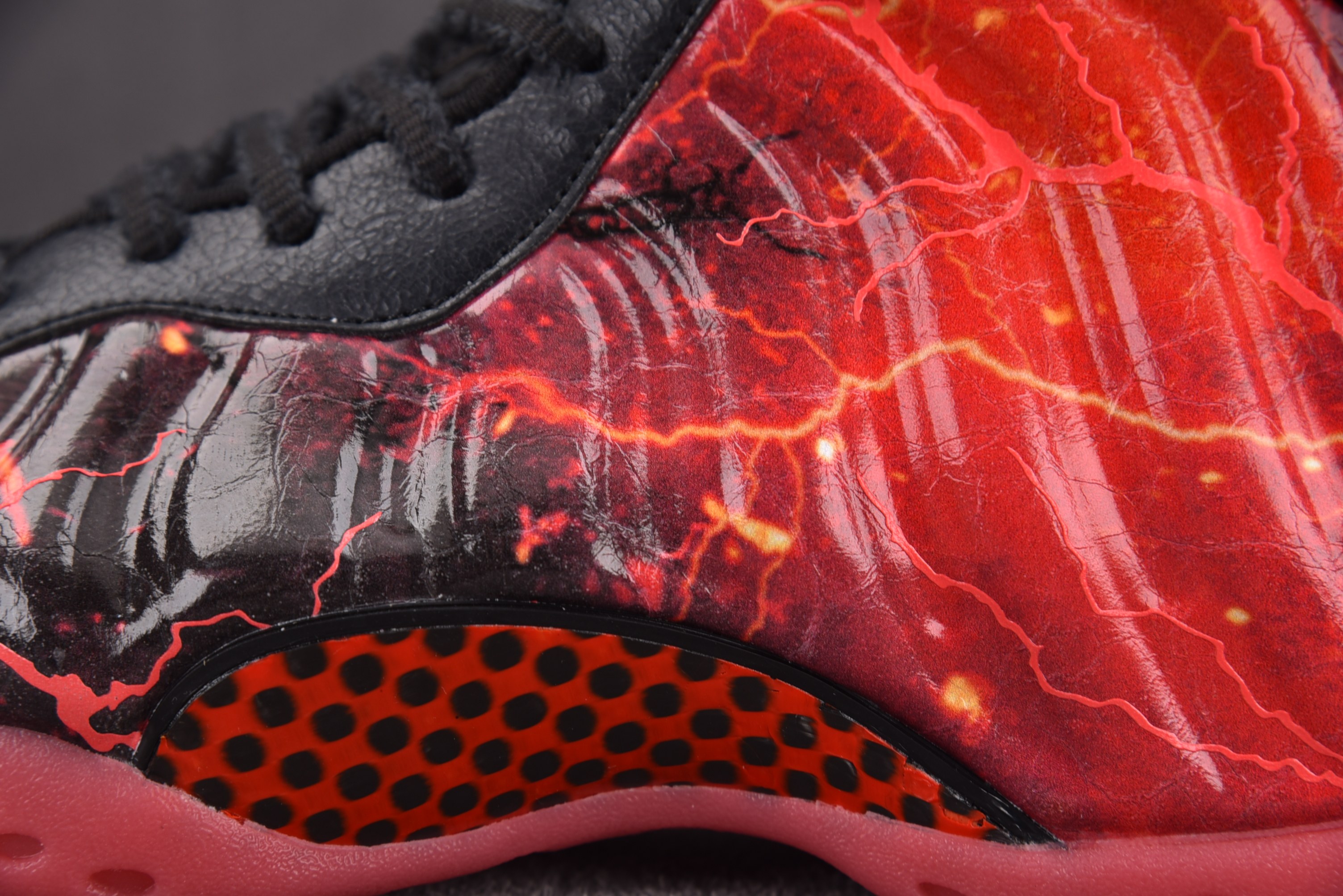 NK Air Foamposite One Stranger Things 怪奇物语喷泡 IR7336-