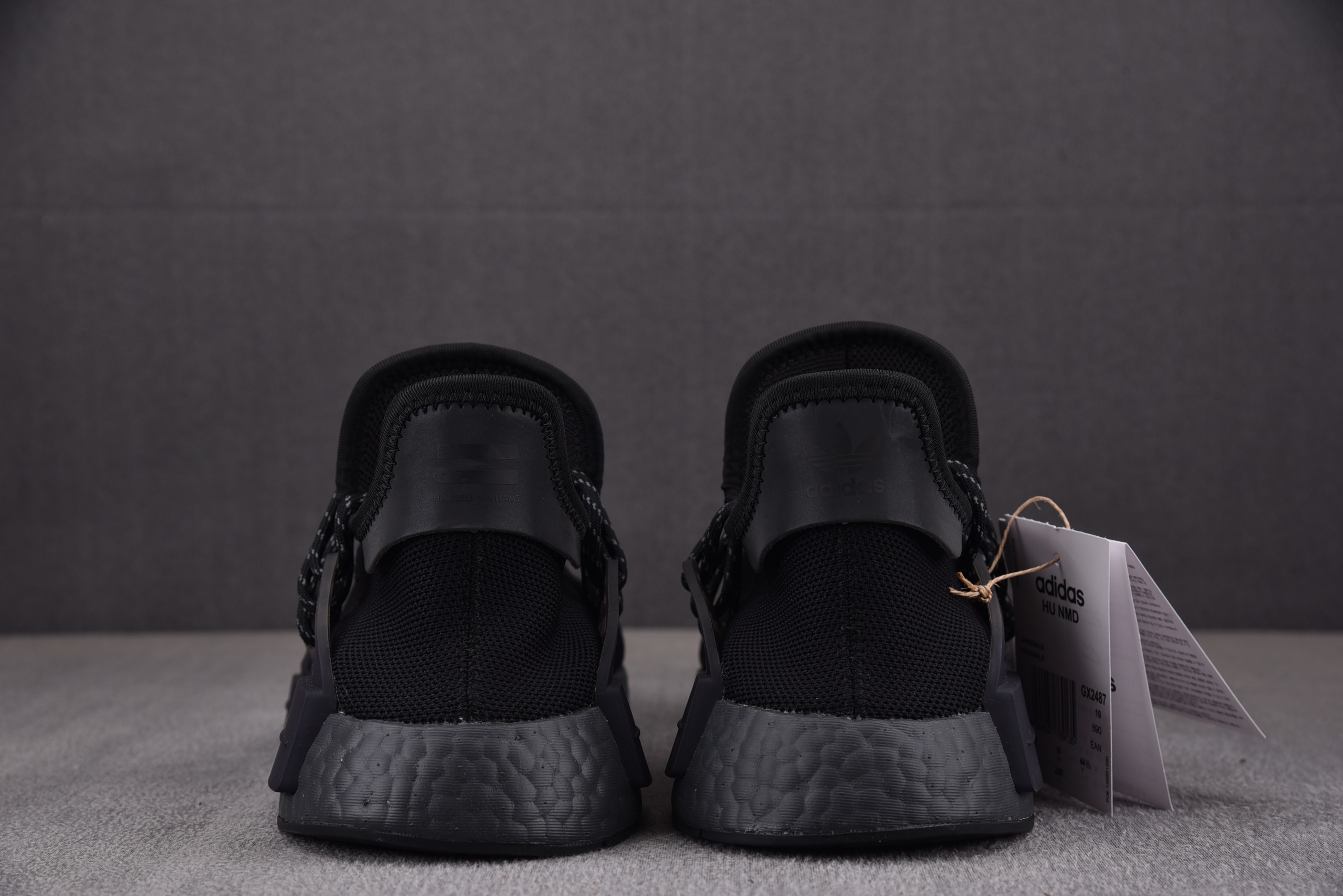 纯原 Pharrell Williams x AD Originals NMD Human Race“Triple Bl 纯原 Pharrell Williams x AD Originals NMD Human Race“Triple Bl