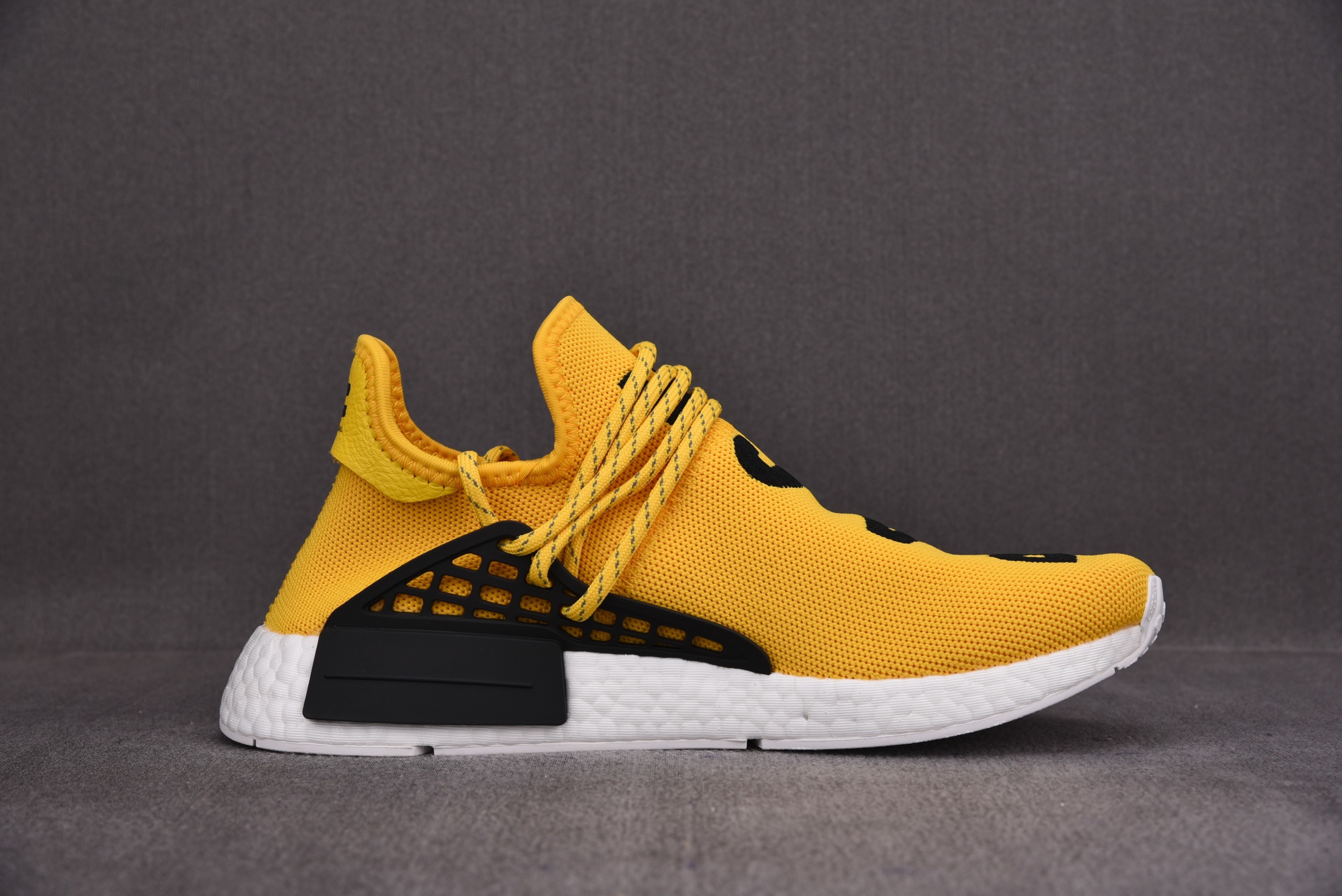 纯原 Pharrell Williams x Adida NMD HU 菲董黄 联名 BB0619 尺寸：40 40.5