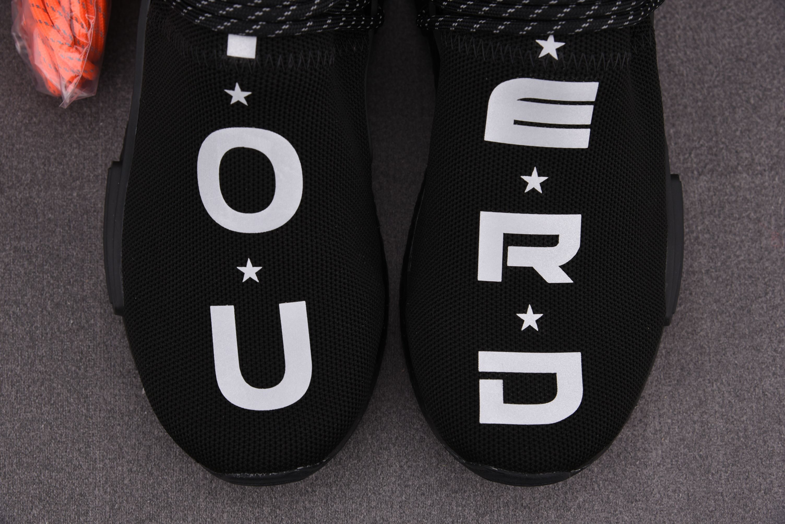纯原 Pharrell x ad NMD HU Trail NERD 黑色 BB7603 尺寸：40 40.5 41 4