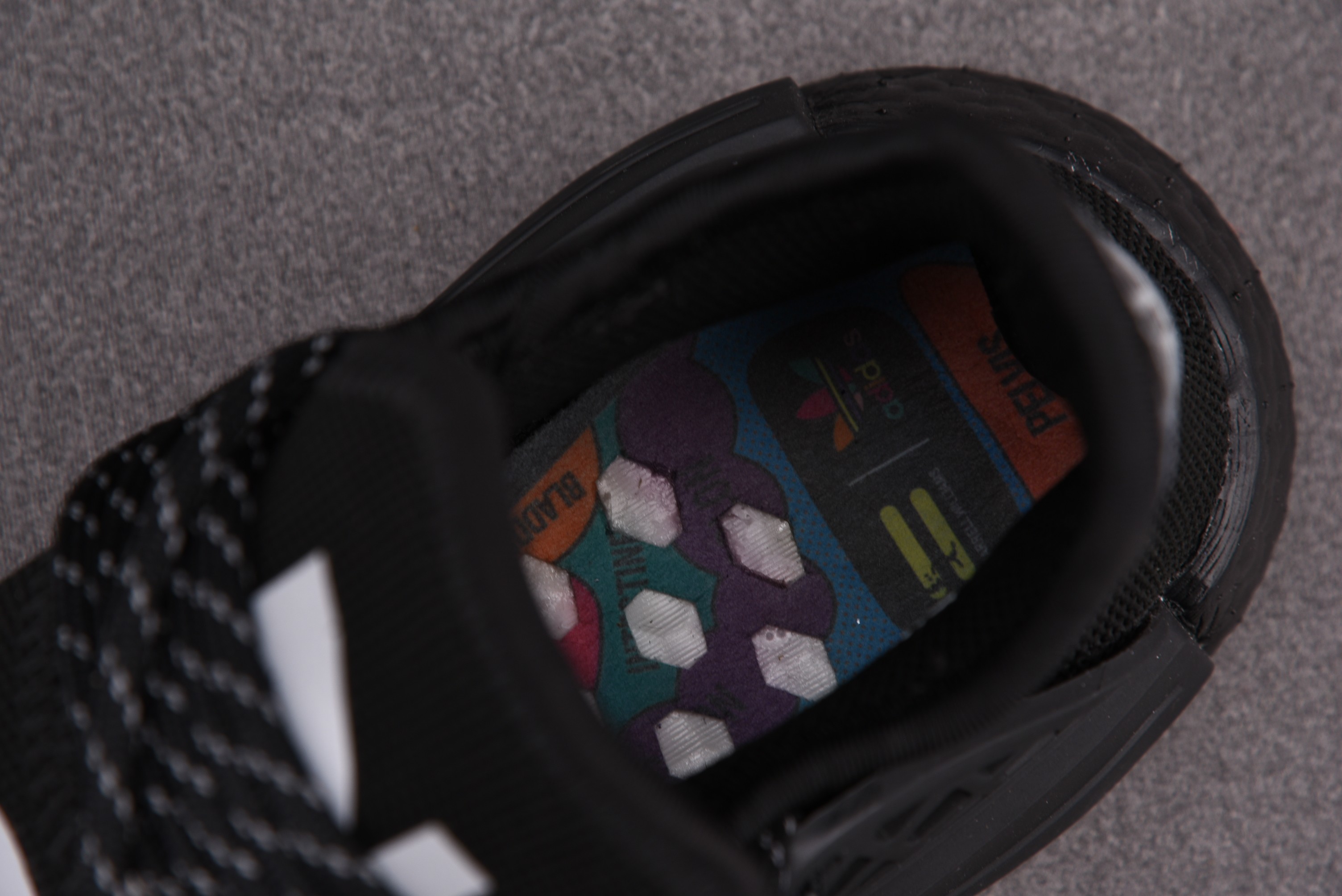 纯原 Pharrell x ad NMD HU Trail NERD 黑色 BB7603 尺寸：40 40.5 41 4
