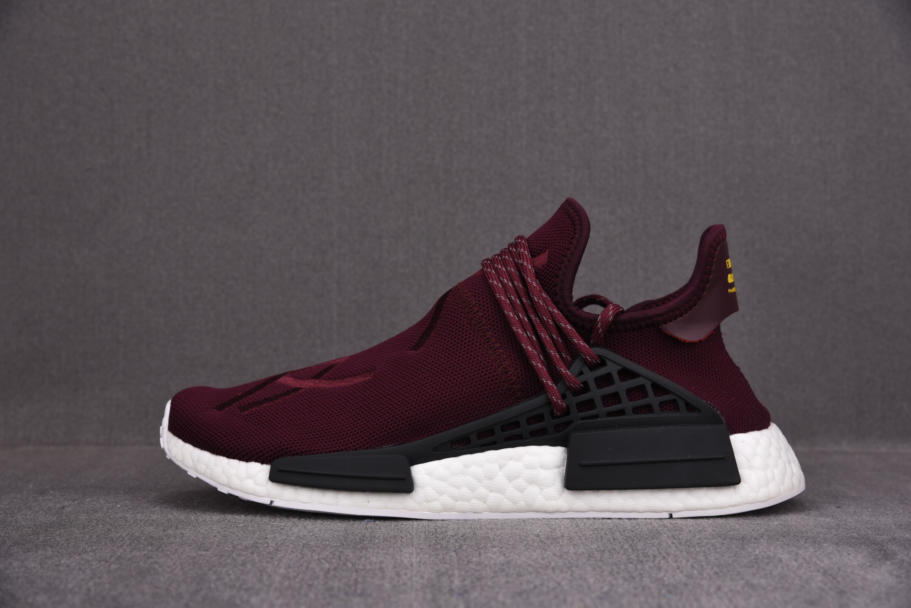 纯原 Pharrell x ad NMD HU ‘Noble Crimson’ 菲董联名 深红 BB0617 尺寸：40