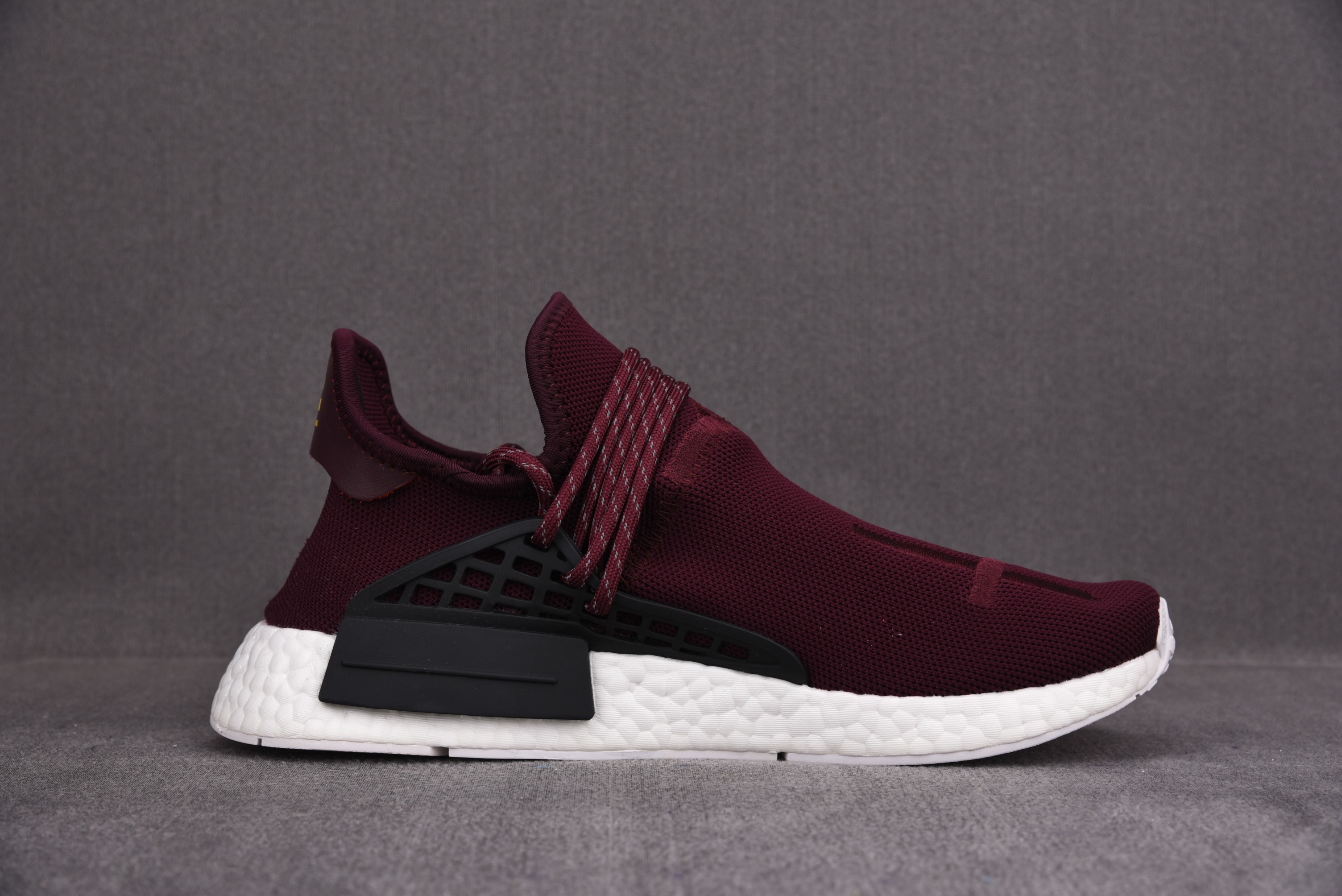 纯原 Pharrell x ad NMD HU ‘Noble Crimson’ 菲董联名 深红 BB0617 尺寸：40