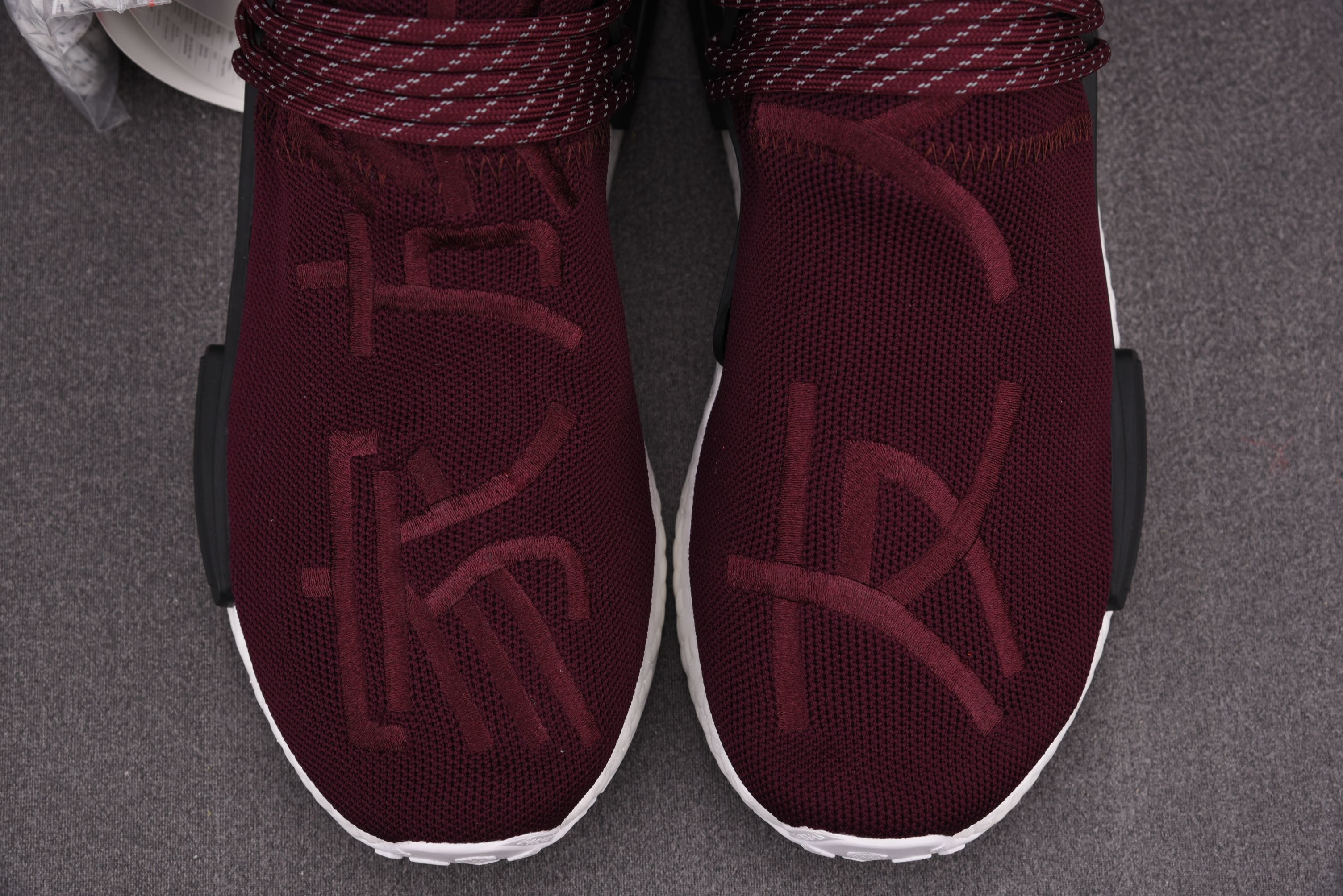 纯原 Pharrell x ad NMD HU ‘Noble Crimson’ 菲董联名 深红 BB0617 尺寸：40